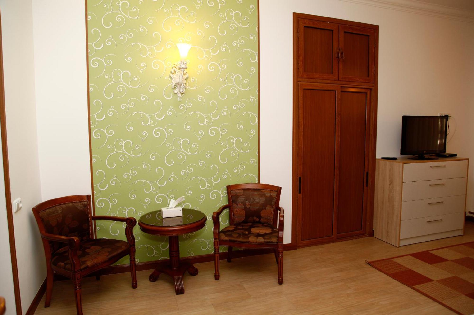 Azoyan Guest House Yerevan Room photo